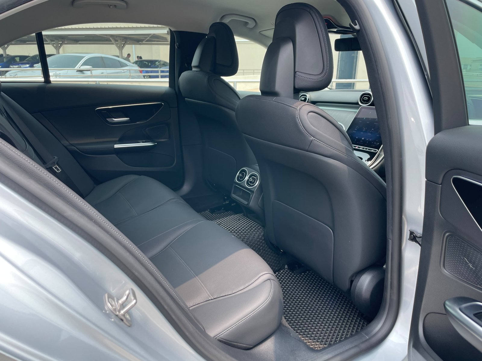 Mercedes-Benz C180 Avantgarde Line photo 8